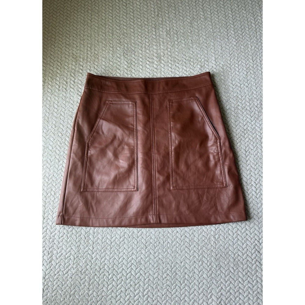 Brown LOFT Faux Leather Mini Skirt Size 8 Preppy Office Zip Pockets Layered